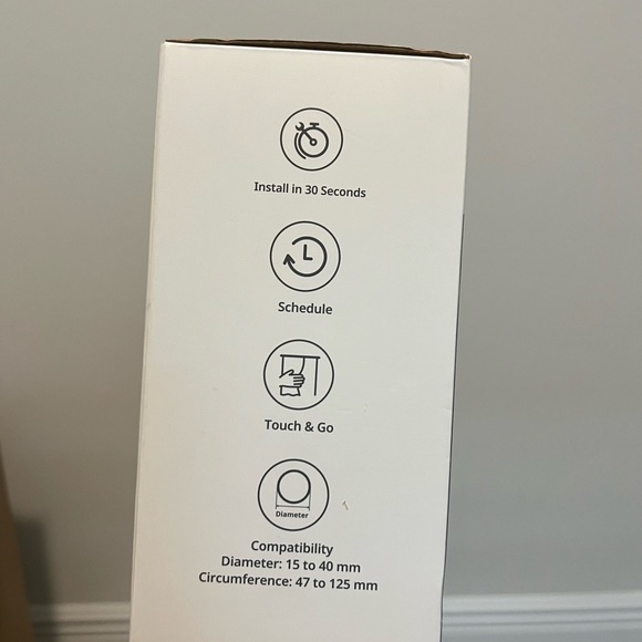 NEW SWITCHBOT CURTAIN - Picture 4 of 8